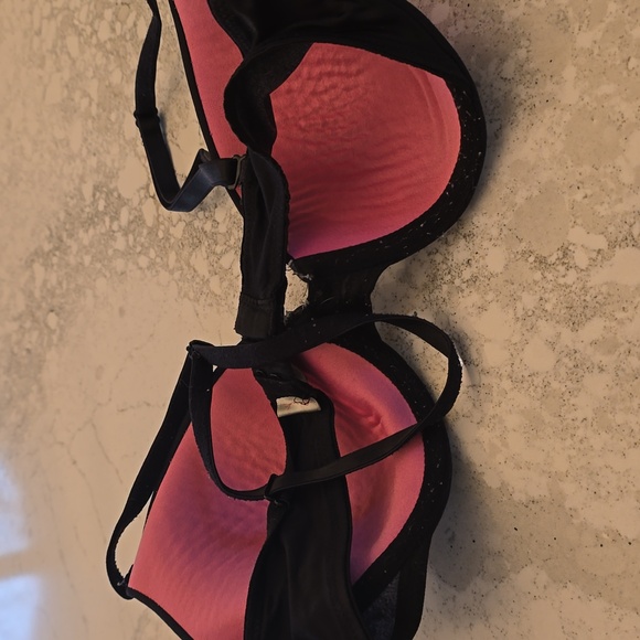 PINK bra - Picture 2 of 4